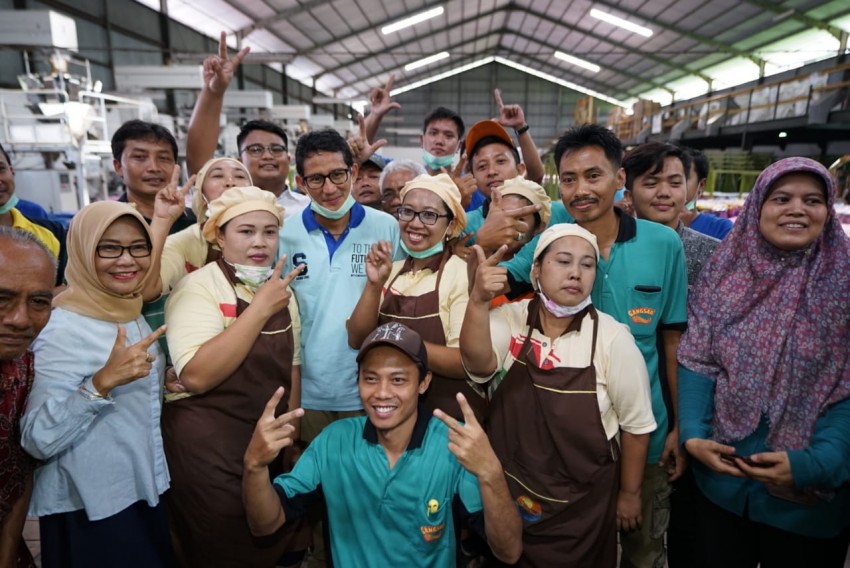 85Sandiaga Uno pabrik kacang.jpg.jpg